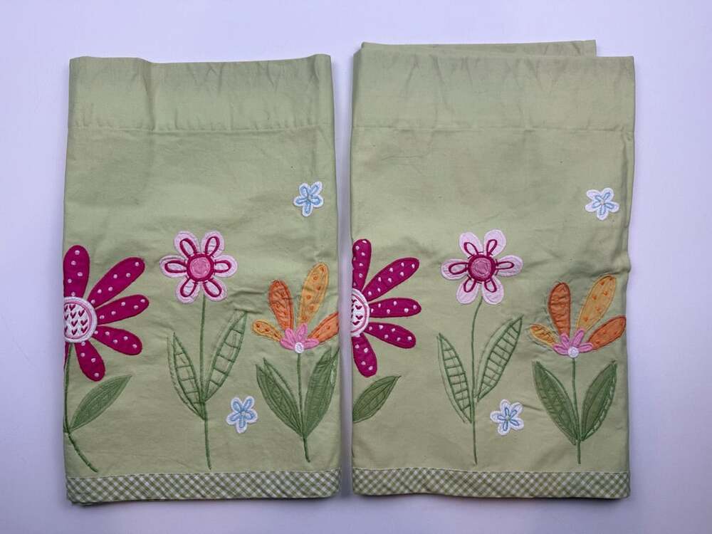 Pottery Barn Kids Daisy Garden Window Valance Green Floral Gingham Set of 2